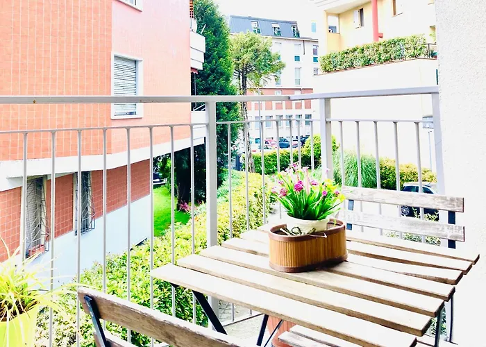 Stepandgo Milano Navigli